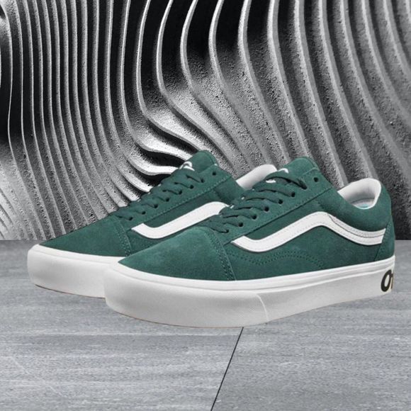 Vans Shoes - Vans COMFYCUSH Old Skool Distort GREEN Youth Size 4.5 Womens Size 6 OFF THE WALL